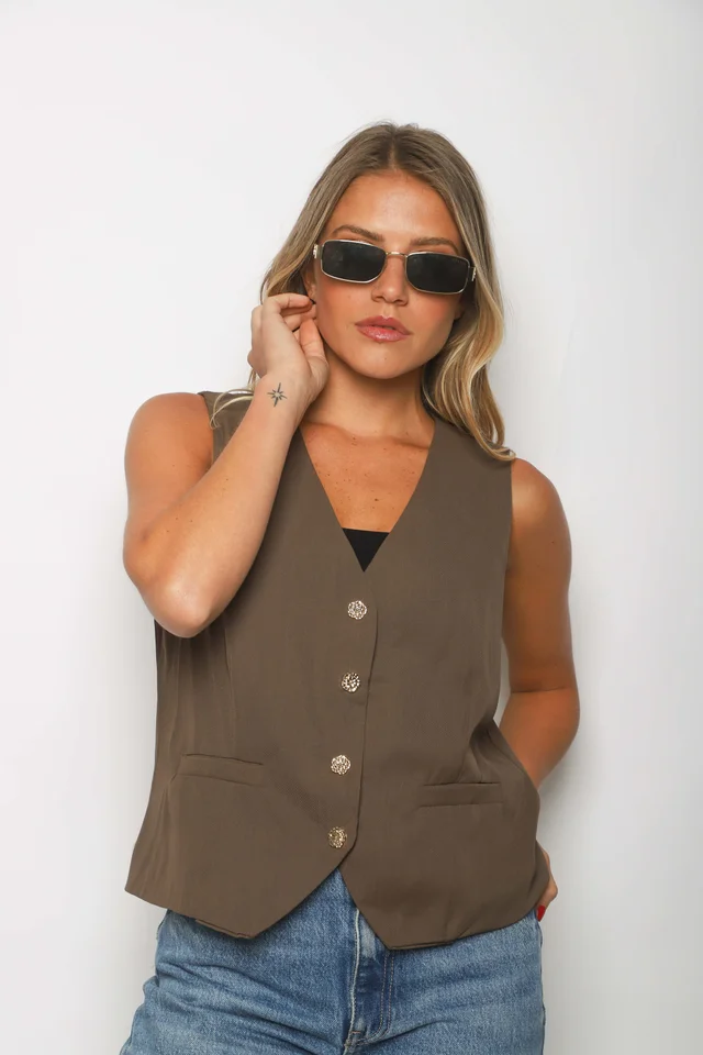 Chaleco ZIZI Sastrero con Botones Brillo GUP33023