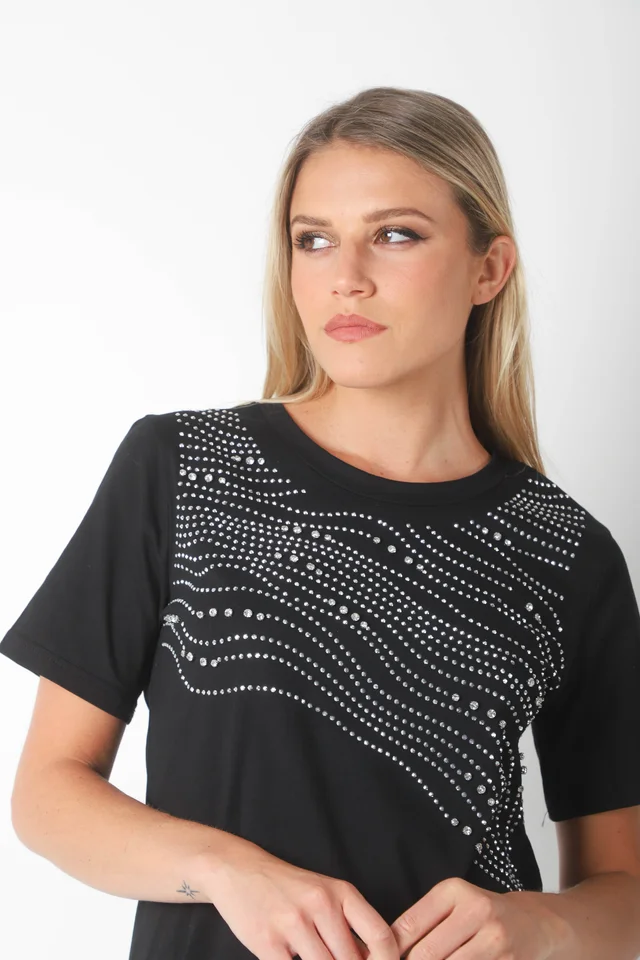 Remera MAREAS STRASS Y PIEDRAS GUK70139