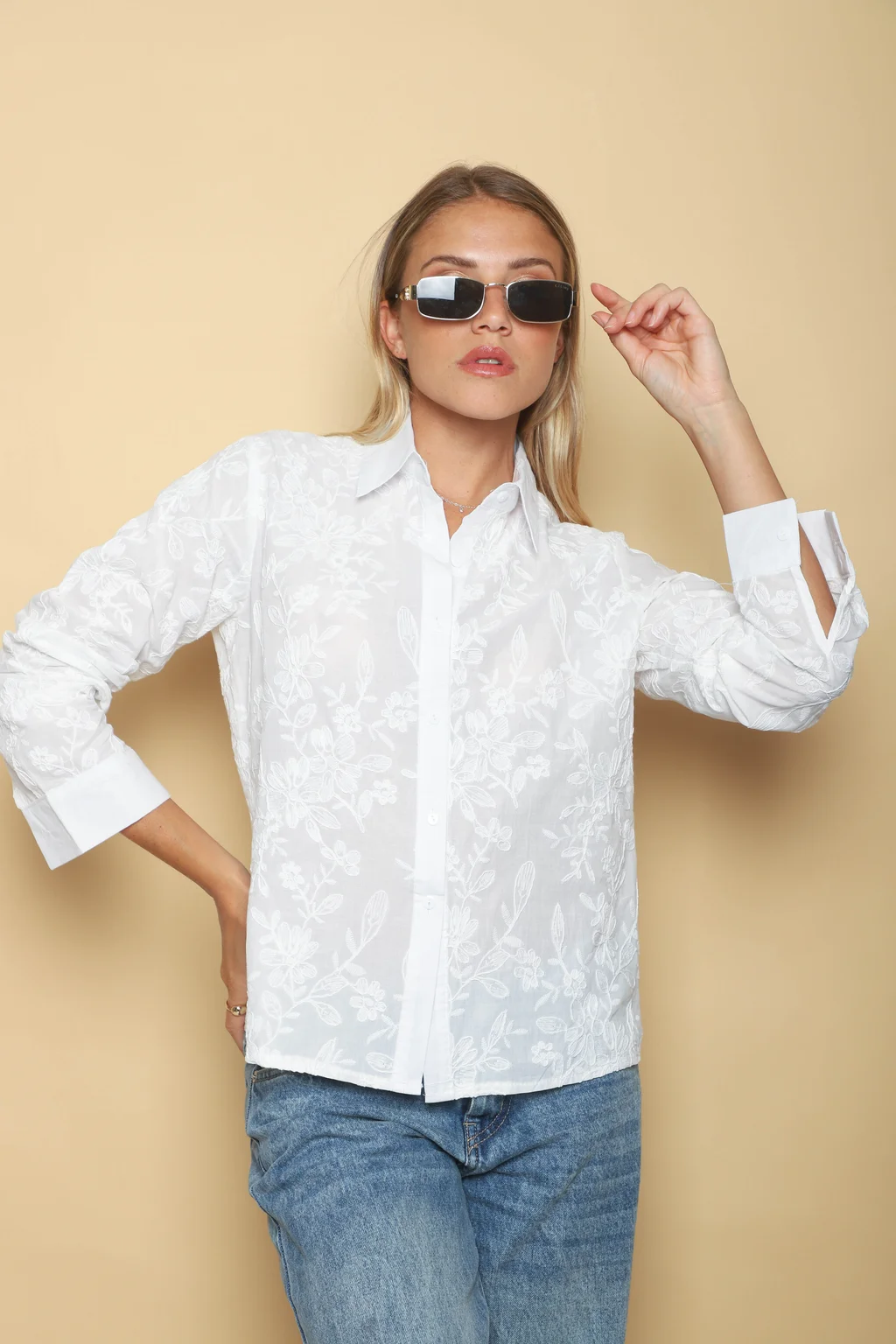 Camisa FINI FLOREADA con Hojas Bordadas GUK70227