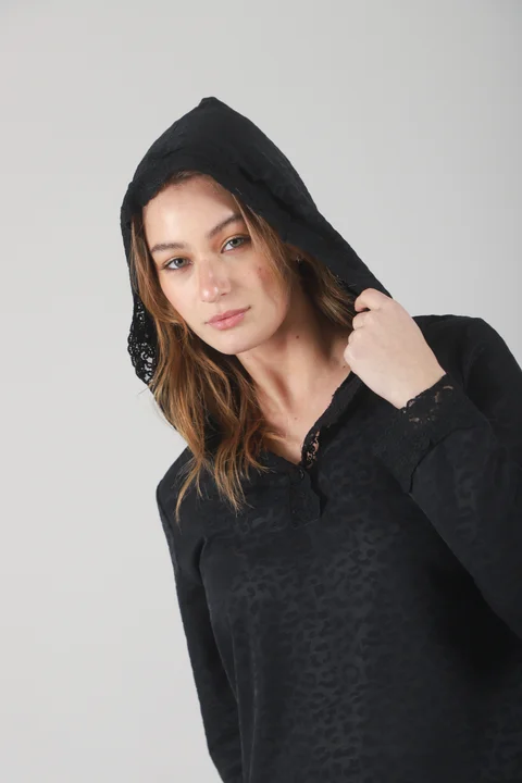 Remera Florentin c/ Capucha y Encaje GUK70067