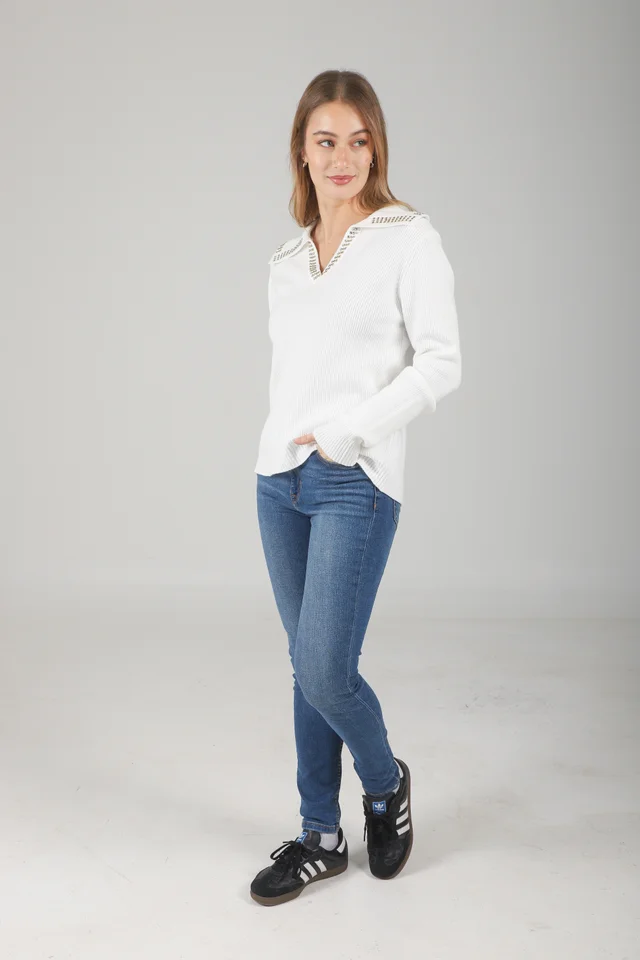 Sweater Bonjour Tipo Chomba C/ Tachas en Cuello GUL652