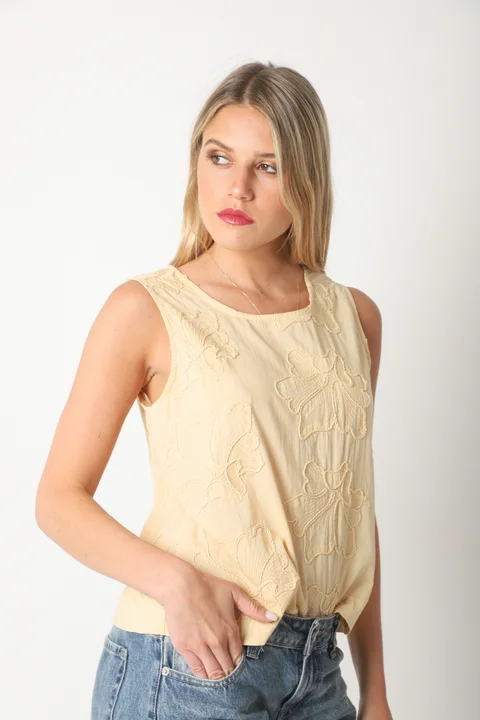 Musculosa PETALOS FLORES bordados GUK70169