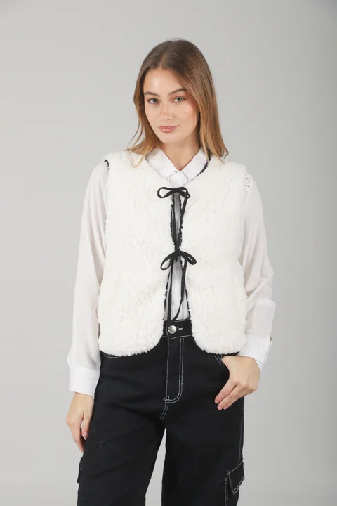 Chaleco Swiss Corderito c/ Tiras y Bolsillos GUK70068