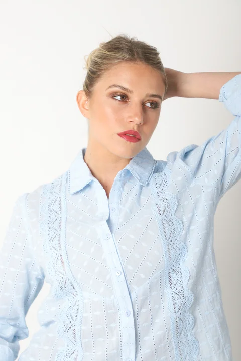 Camisa BEZZ Bordada Con Guipiur GUK70195