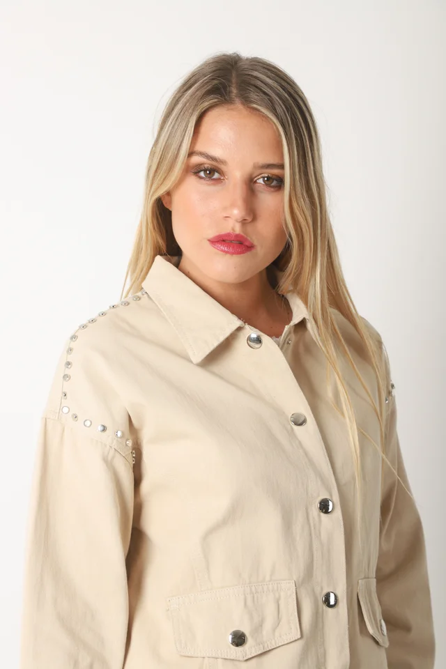 Camisaco RAPSODY gabardina c/tachas GUK70170