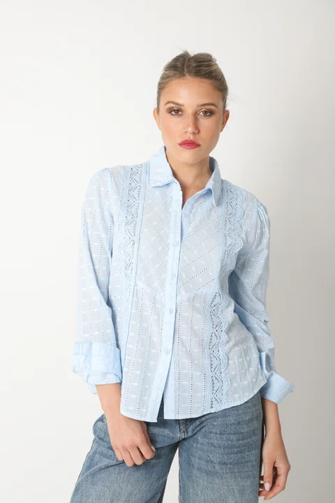 Camisa BEZZ Bordada Con Guipiur GUK70195