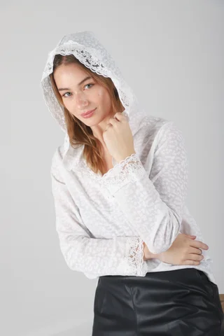 Remera Florentin c/ Capucha y Encaje GUK70067 - Vista 2