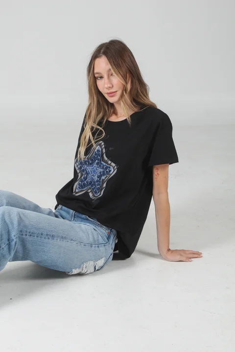 Remera Amplia Estrella Fugaz GU87355