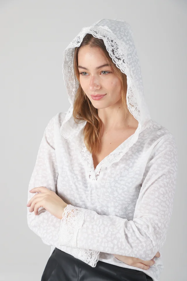 Remera Florentin c/ Capucha y Encaje GUK70067