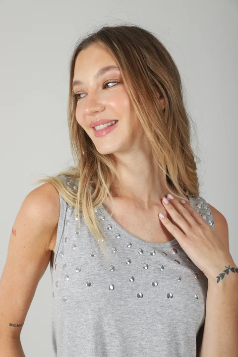 Musculosa Kata  Creppe Tachas