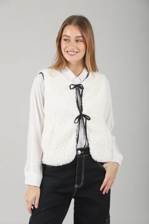 Chaleco Swiss Corderito c/ Tiras y Bolsillos GUK70068