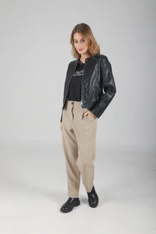 Campera Atenas Ecocuero con Tachas GU78305 - Vista 2