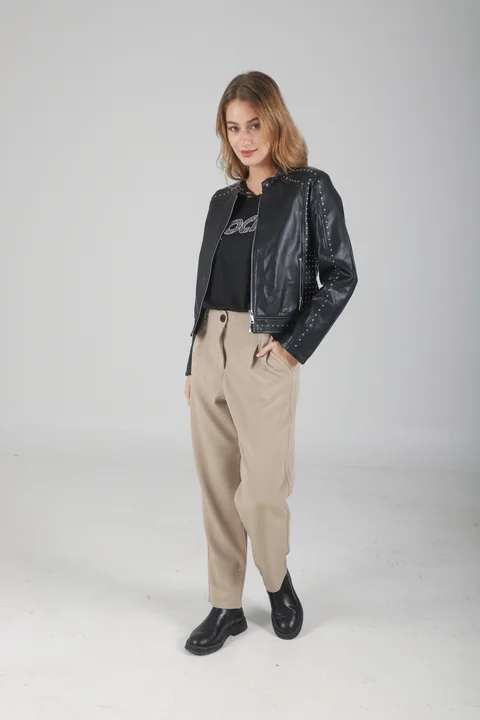 Campera Atenas Ecocuero con Tachas GU78305