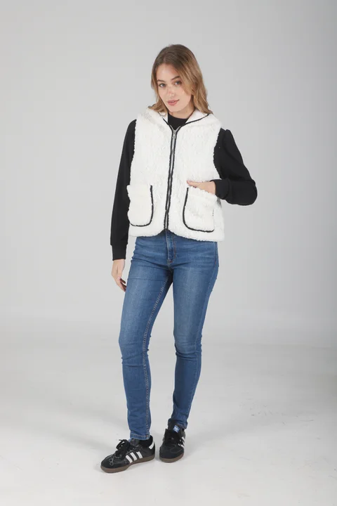 Chaleco Otawa Corderito Forrado C/ Bolsillos y Capucha GU70069