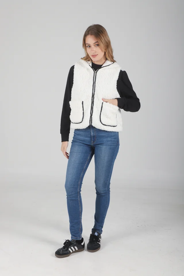 Chaleco Otawa Corderito Forrado C/ Bolsillos y Capucha GU70069