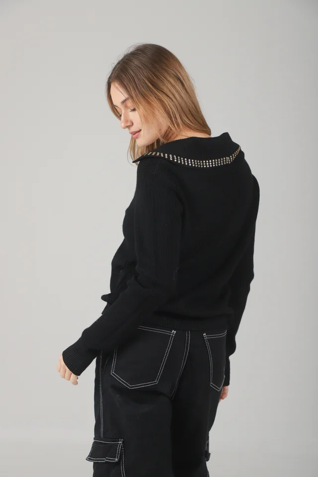 Sweater Bonjour Tipo Chomba C/ Tachas en Cuello GUL652