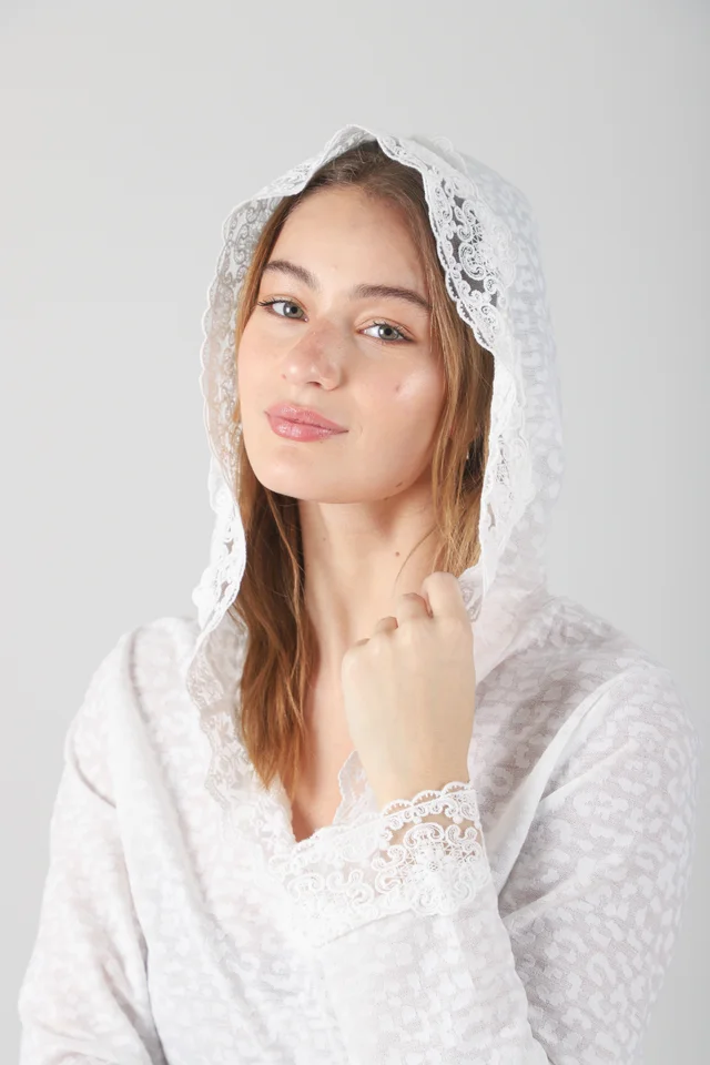 Remera Florentin c/ Capucha y Encaje GUK70067