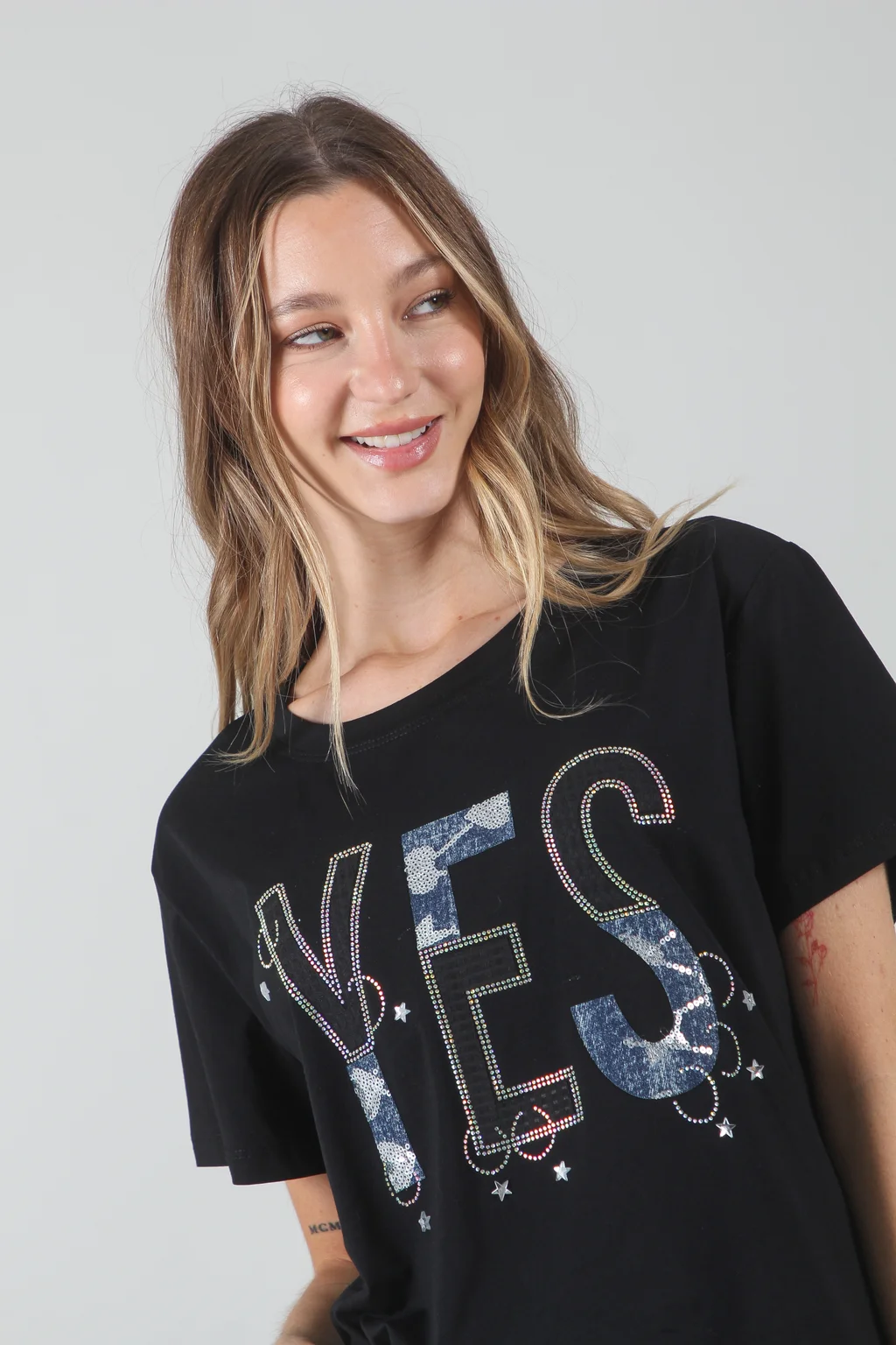 Remera Amplia Yes con Brillos GU87352