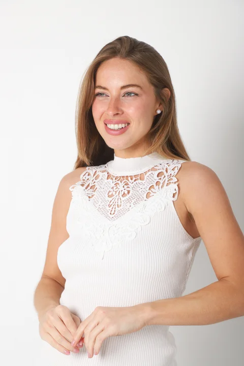 Musculosa ORI Tejida con Guipiur GU107