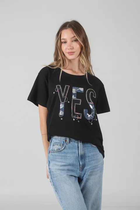 Remera Amplia Yes con Brillos GU87352