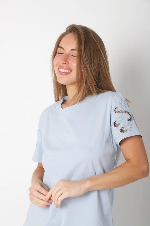 Remera Fenix c/ Mangas Bordadas GU23519