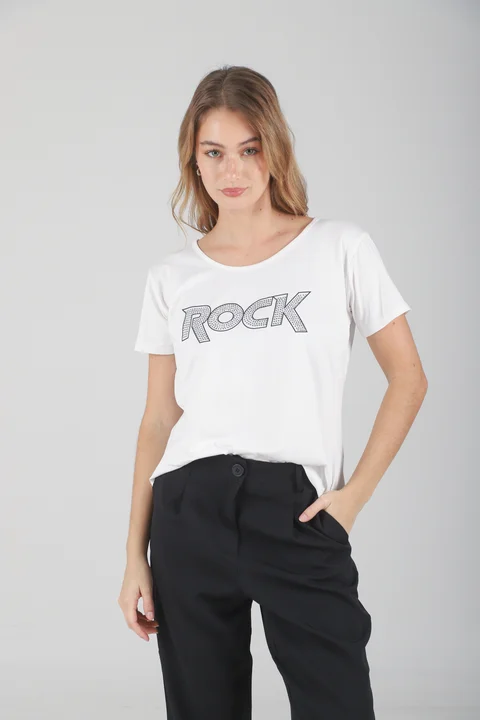 Remera Modal Soft Rock Tachas