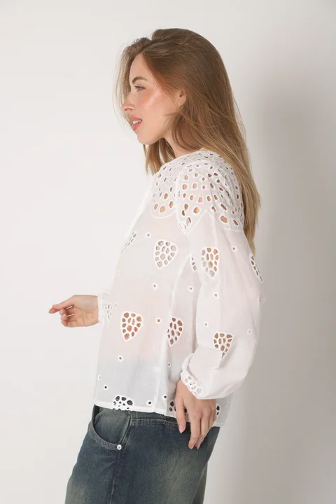 Blusa SINGARA BRODERIE GUK70092
