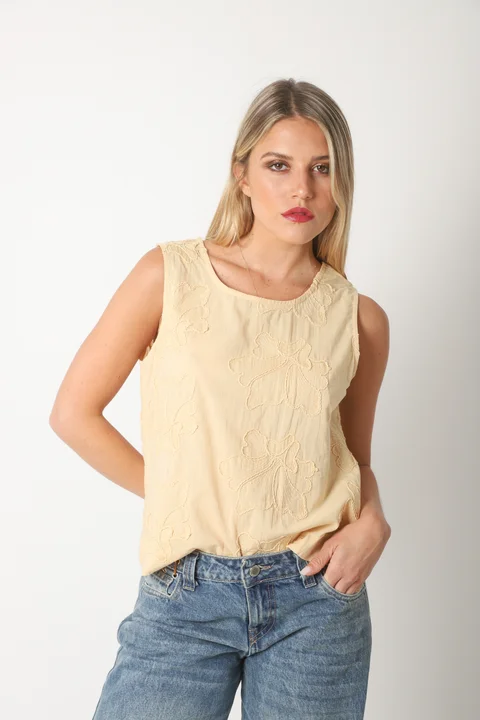 Musculosa PETALOS FLORES bordados GUK70169