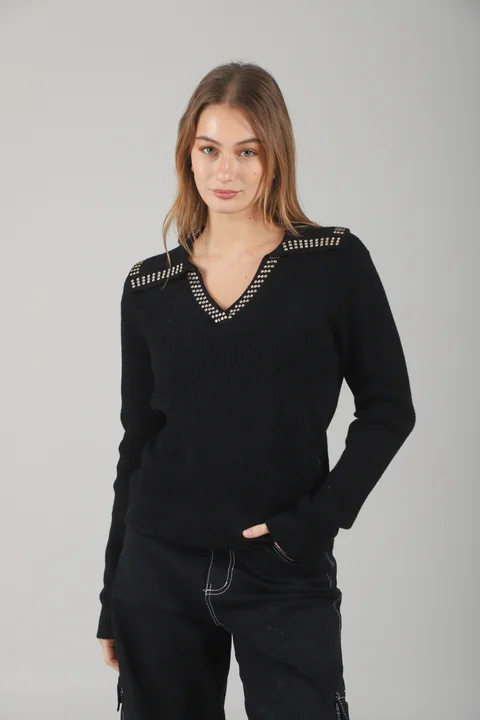 Sweater Bonjour Tipo Chomba C/ Tachas en Cuello GUL652