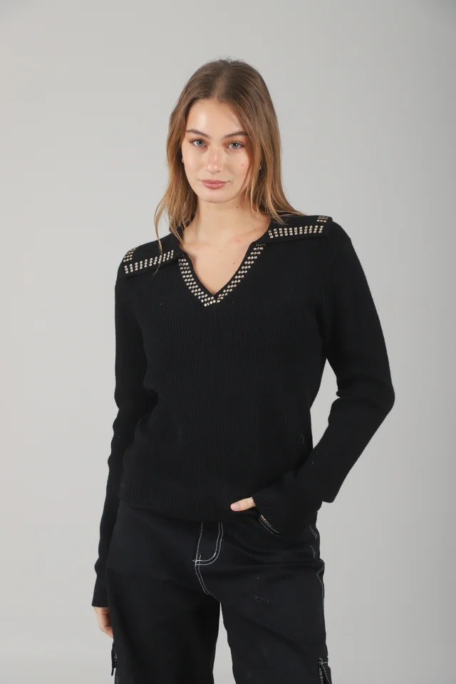 Sweater Bonjour Tipo Chomba C/ Tachas en Cuello GUL652