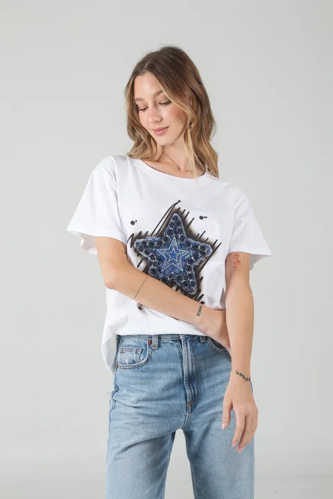 Remera Amplia Estrella Fugaz GU87355