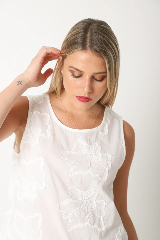 Musculosa PETALOS FLORES bordados GUK70169