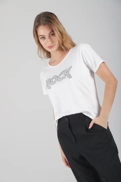 Remera Modal Soft Rock Tachas