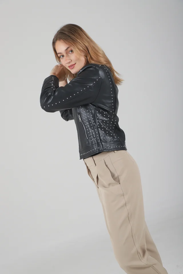 Campera Atenas Ecocuero con Tachas GU78305