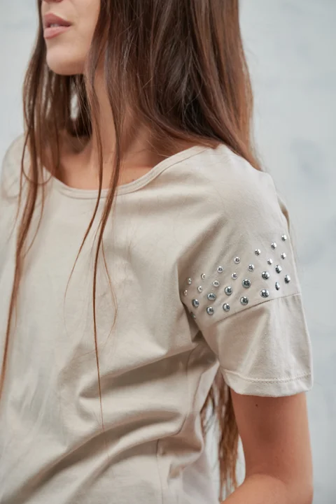 Remera Sandy Algodon con Tachas