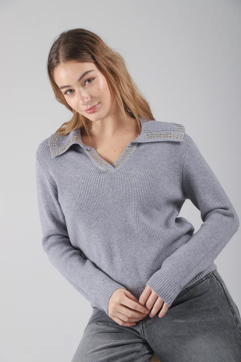 Sweater Bonjour Tipo Chomba C/ Tachas en Cuello GUL652