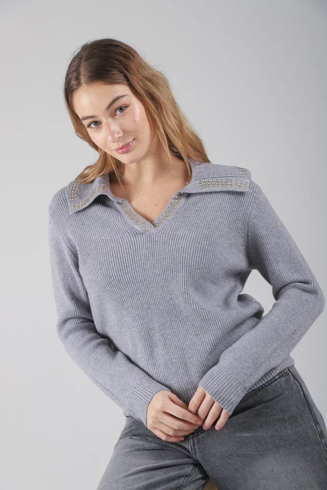 Sweater Bonjour Tipo Chomba C/ Tachas en Cuello GUL652