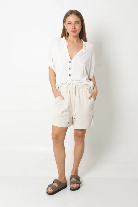 Short AKRE LINO Con Cordon y Bolsillos GUC49