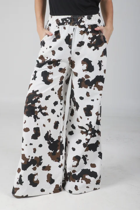 Pantalon Vaca Ancho de Gabardina con Bolsillos