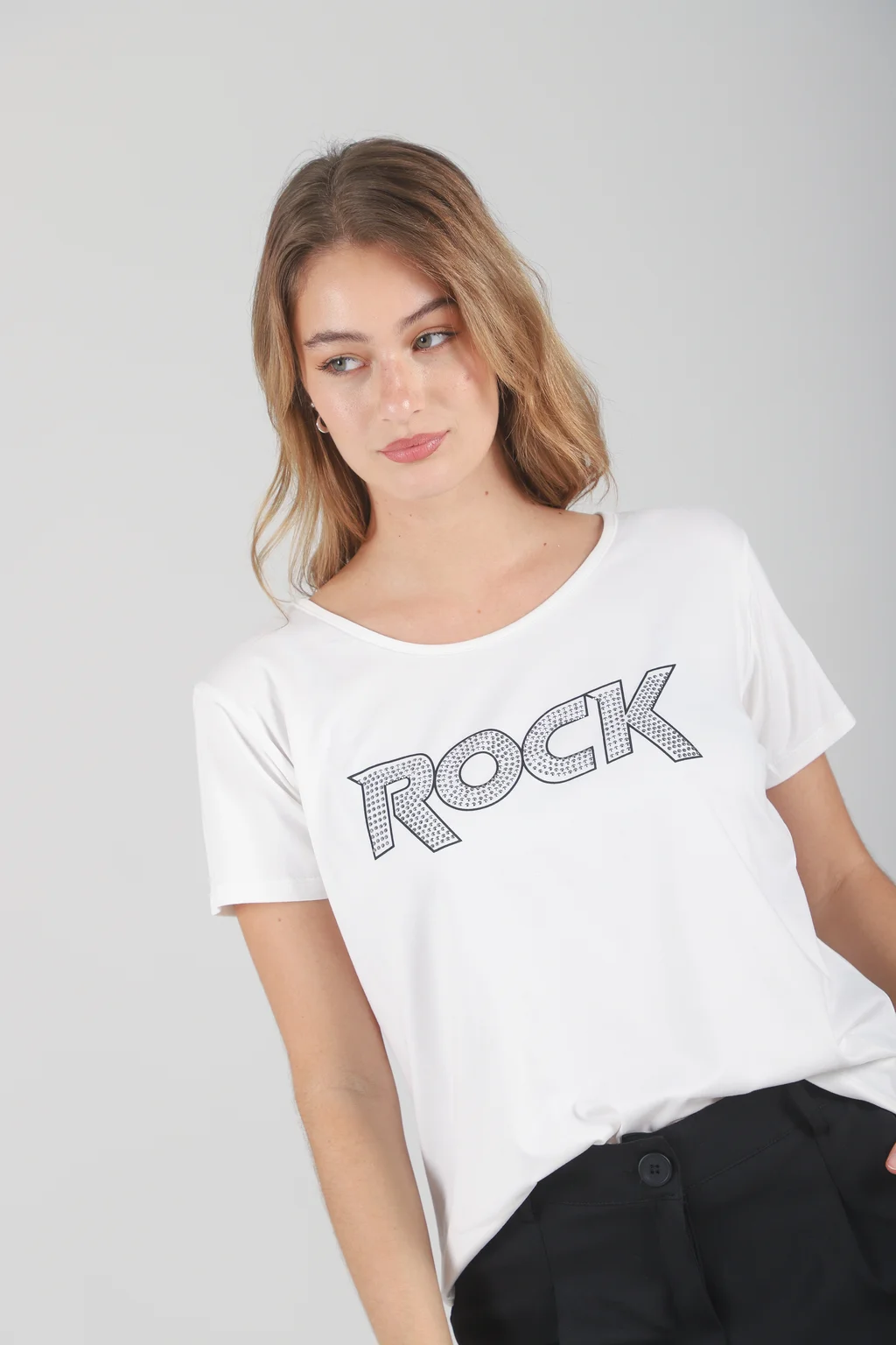 Remera Modal Soft Rock Tachas