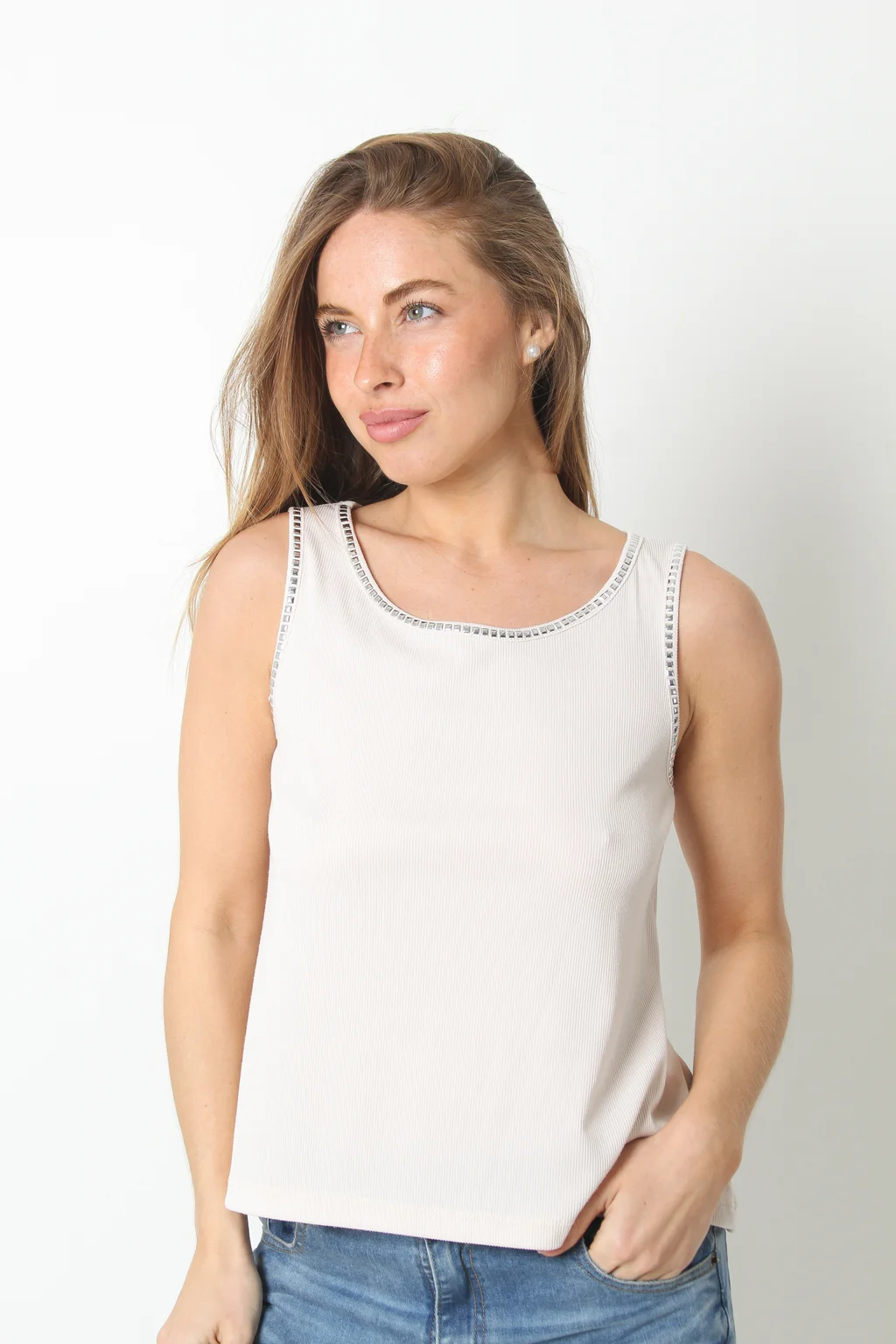 Musculosa MORA MORLEY C/ Tachas