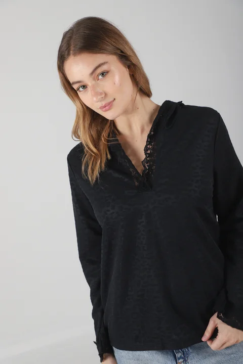 Remera Florentin c/ Capucha y Encaje GUK70067