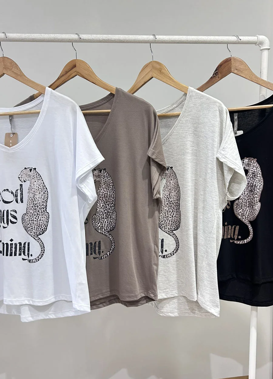 Remera GOOD THINGS LEOPARDO 