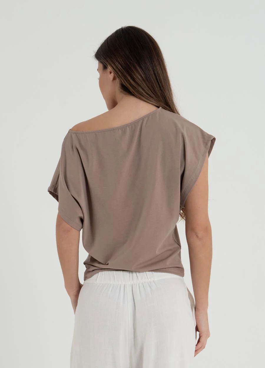 Remera jry spandex escote abierto 