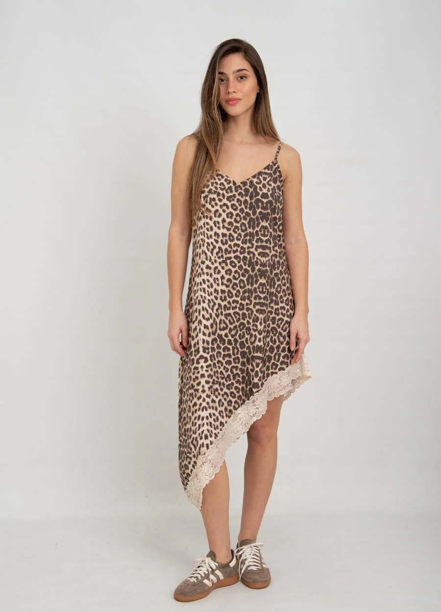 Vestido sedita con recortes y puntilla 