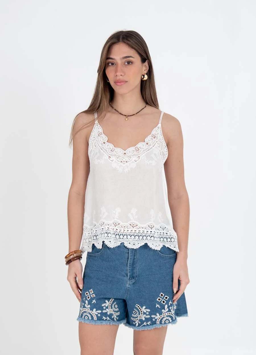 Musculosa bretel fino bordada 