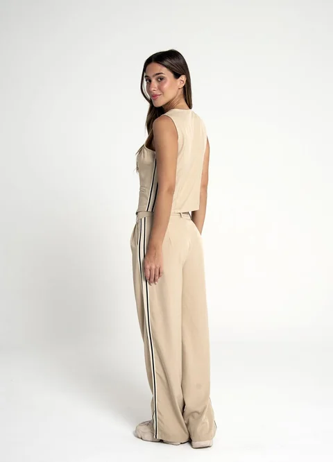 Chaleco sastrero con detalle lateral