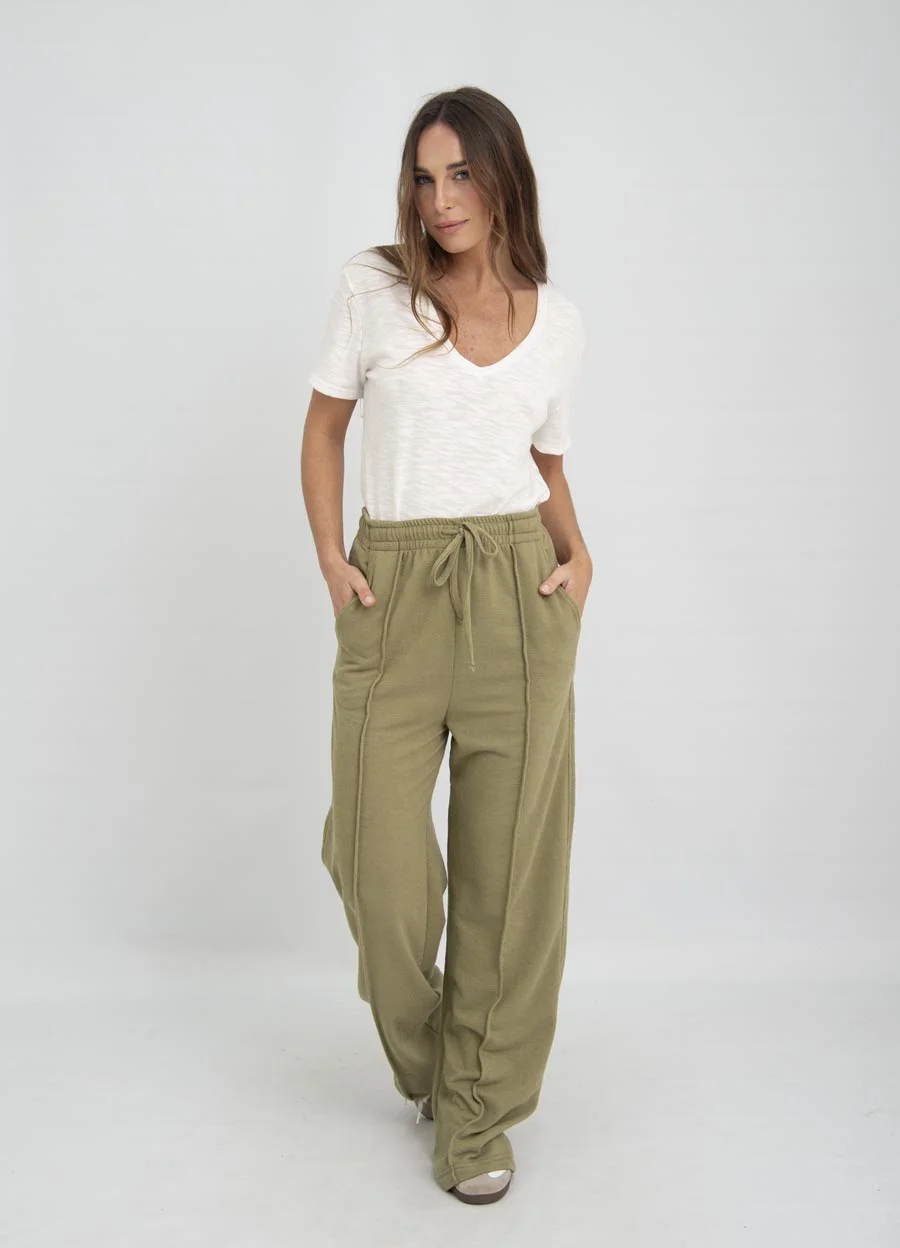 Pantalon con alforza tejido rustico 