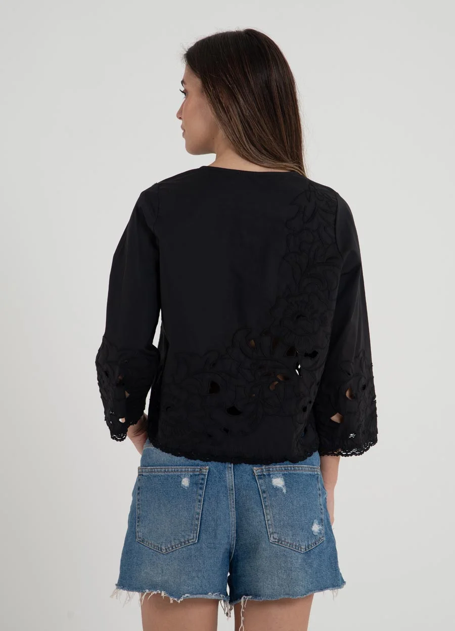 Camisa calada para atar 