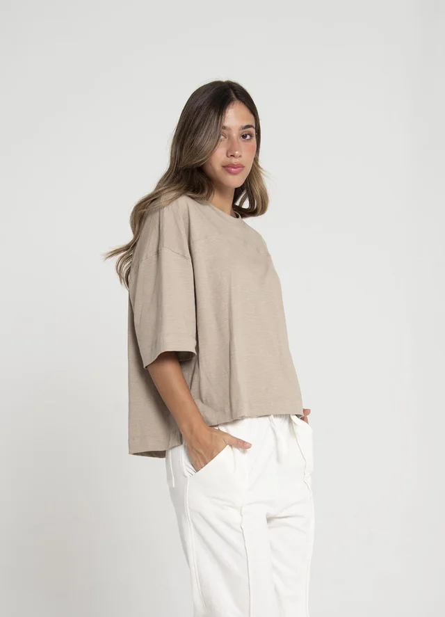 Remera flame con recorte en espalda 